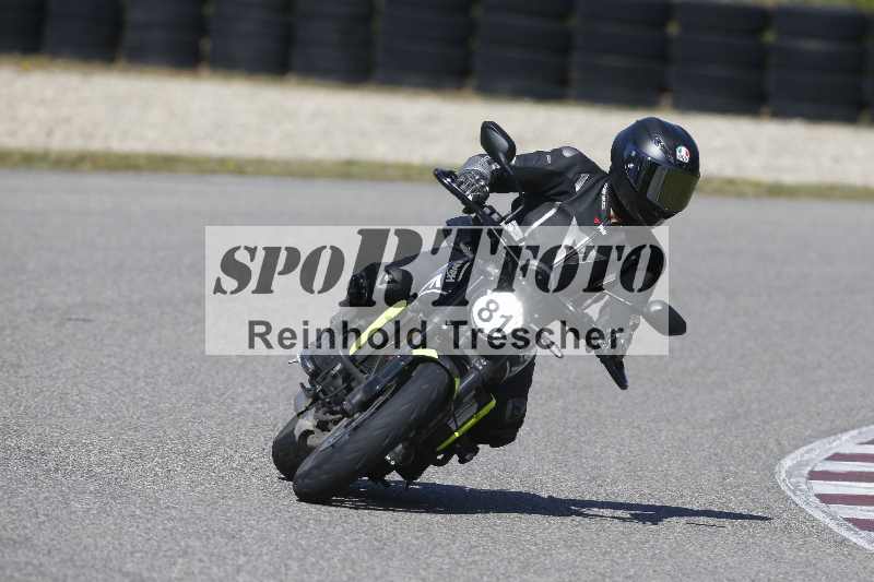 /01 02.04.2026 MAZ ADR/Gruppe gelb Gruppe gruen/81